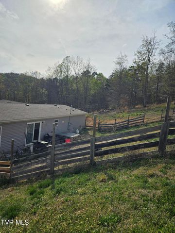 1029 Red Bud Lane, Rogersville, TN 37857