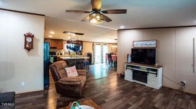 1029 Red Bud Lane, Rogersville, TN 37857