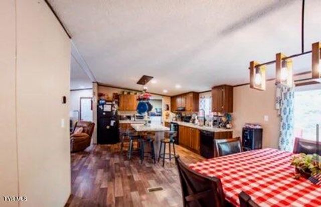 1029 Red Bud Lane, Rogersville, TN 37857