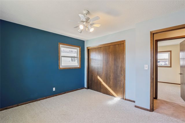 806 SE Bel Aire Road, Ankeny, IA 50021