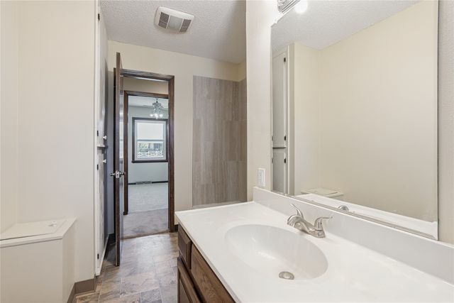 806 SE Bel Aire Road, Ankeny, IA 50021