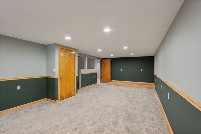 806 SE Bel Aire Road, Ankeny, IA 50021