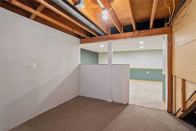 806 SE Bel Aire Road, Ankeny, IA 50021