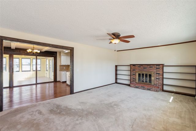 806 SE Bel Aire Road, Ankeny, IA 50021