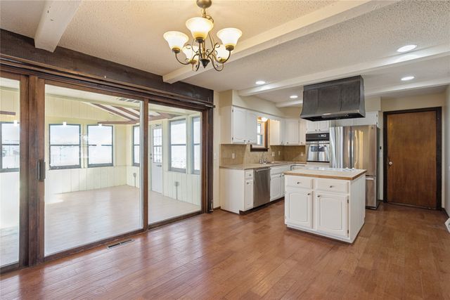 806 SE Bel Aire Road, Ankeny, IA 50021