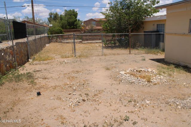 8421 MERCURY Street A, El Paso, TX 79904