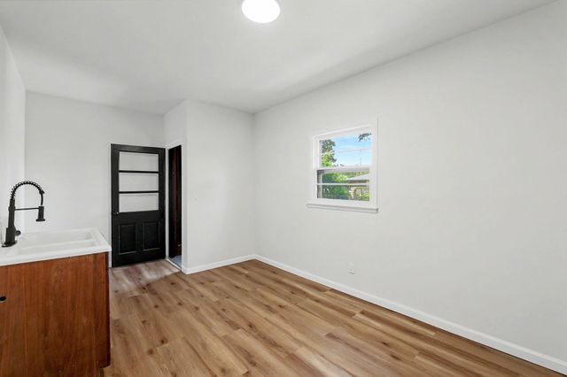 3321 E Bellaire Ct, Wichita, KS 67218