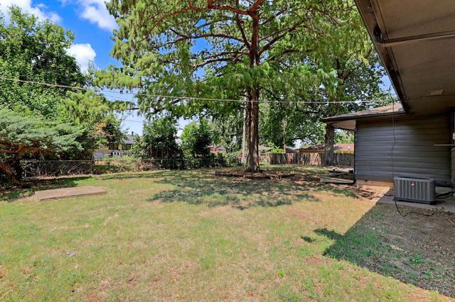 3321 E Bellaire Ct, Wichita, KS 67218