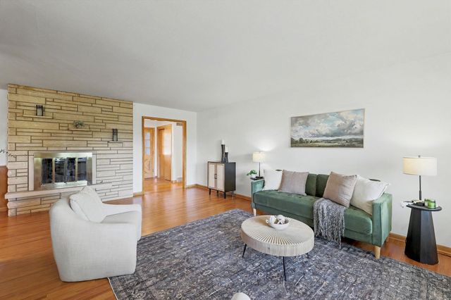 3321 E Bellaire Ct, Wichita, KS 67218