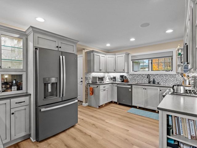 322 N 18TH AVENUE, Sturgeon Bay, WI 54235