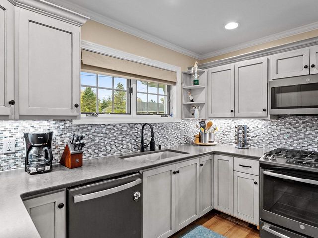 322 N 18TH AVENUE, Sturgeon Bay, WI 54235