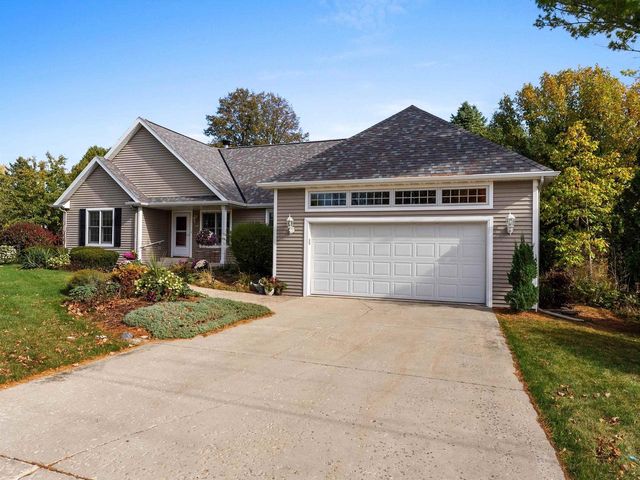 322 N 18TH AVENUE, Sturgeon Bay, WI 54235