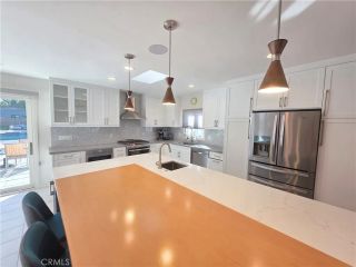 23400 Collins, Woodland Hills, CA 91367