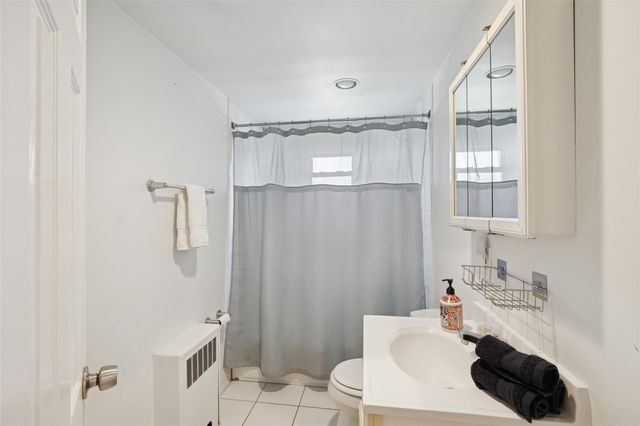 24 Southwood Lane, North Babylon, NY 11703