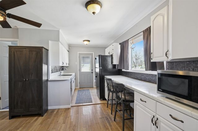 24 Southwood Lane, North Babylon, NY 11703