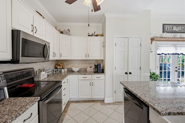 102 Cross Cove Ct, Hendersonville, TN 37075