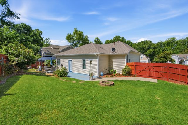 102 Cross Cove Ct, Hendersonville, TN 37075