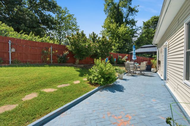 102 Cross Cove Ct, Hendersonville, TN 37075