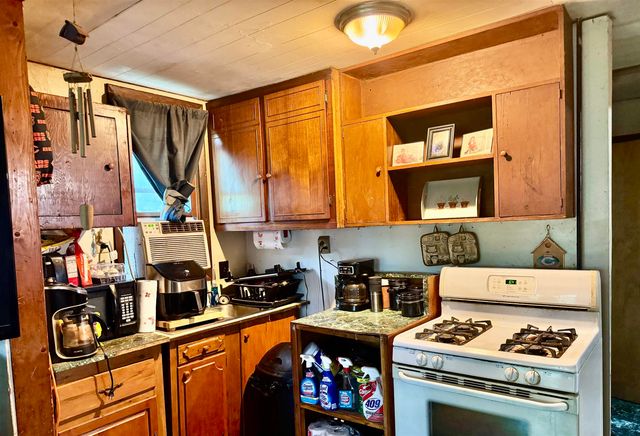 907 Hammond Road, Harrison, MI 48625