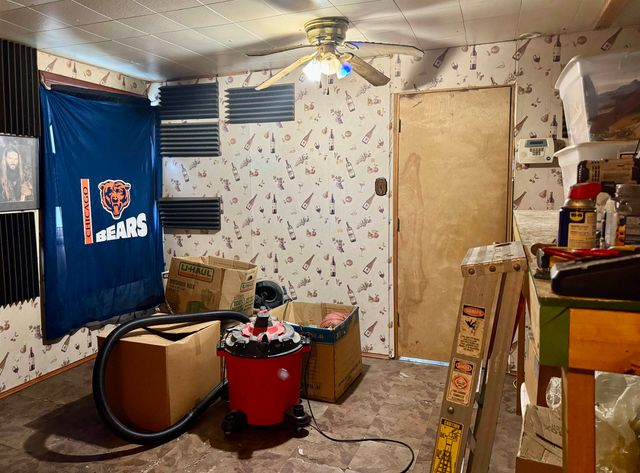 907 Hammond Road, Harrison, MI 48625