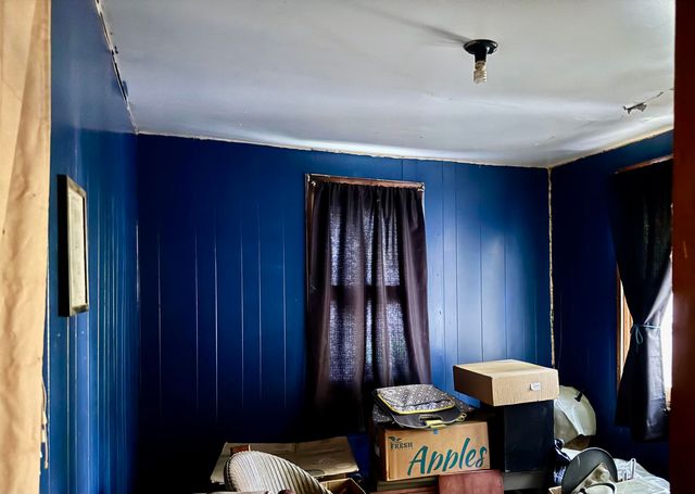 907 Hammond Road, Harrison, MI 48625