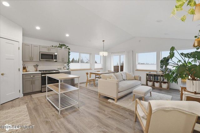 4924 Thompson Drive, Homer, AK 99603