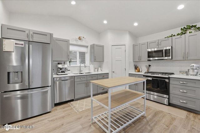 4924 Thompson Drive, Homer, AK 99603