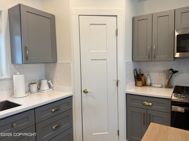 4924 Thompson Drive, Homer, AK 99603