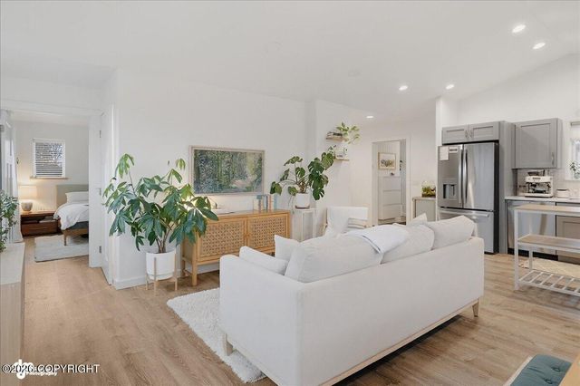 4924 Thompson Drive, Homer, AK 99603