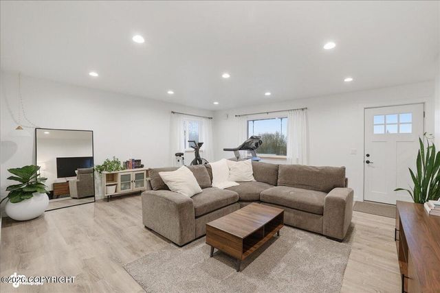 4924 Thompson Drive, Homer, AK 99603