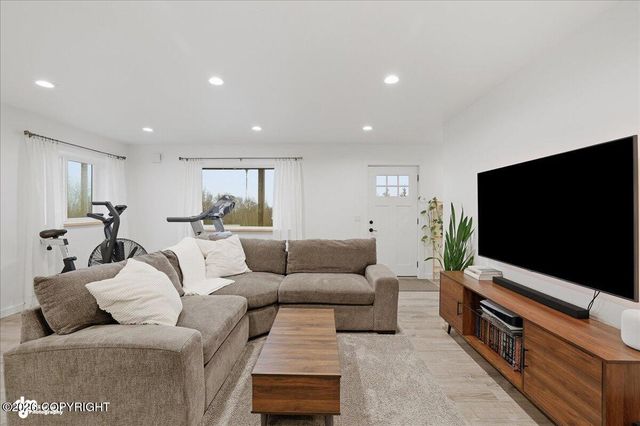 4924 Thompson Drive, Homer, AK 99603