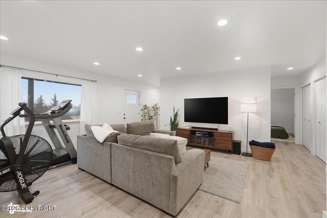 4924 Thompson Drive, Homer, AK 99603