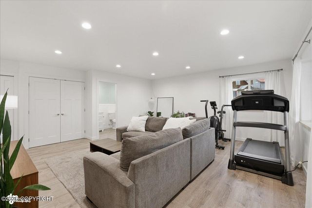 4924 Thompson Drive, Homer, AK 99603