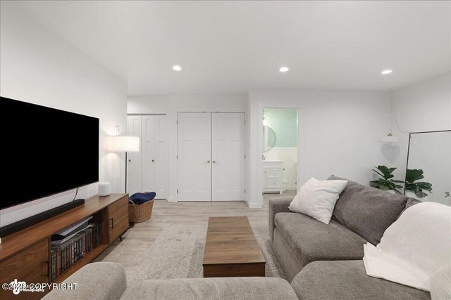 4924 Thompson Drive, Homer, AK 99603