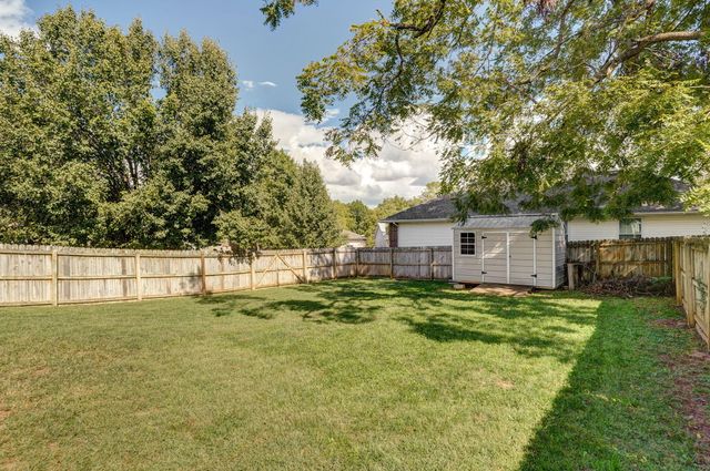 4284 S York Avenue, Springfield, MO 65810
