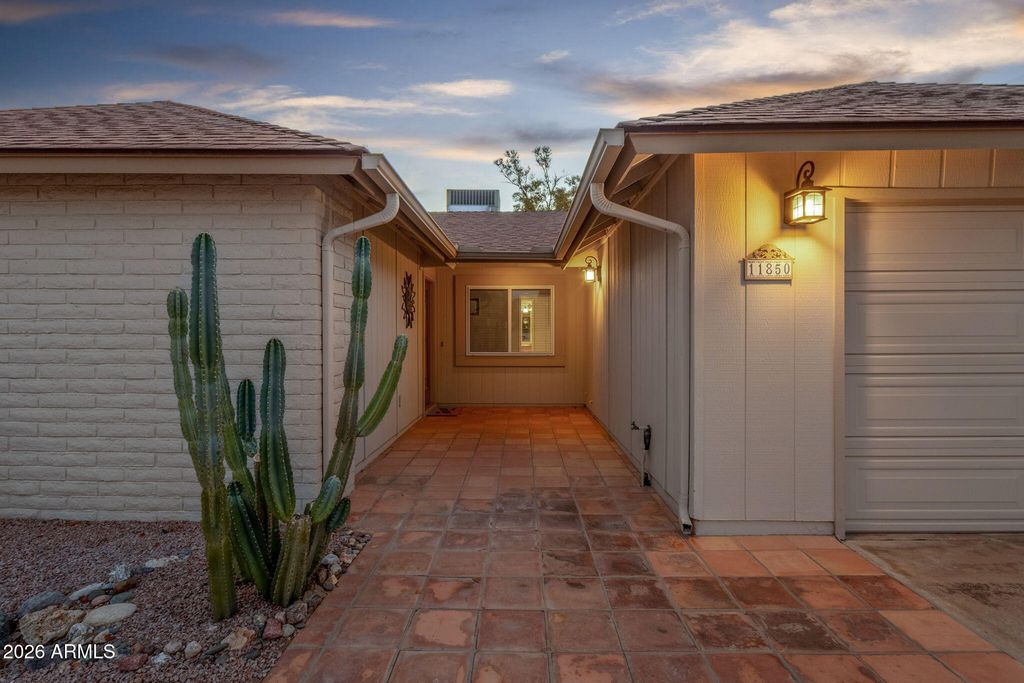 11850 S HALF MOON Drive, Phoenix, AZ 85044 — photo 3