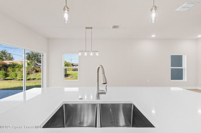 366 San Filippo Drive SE, Palm Bay, FL 32909