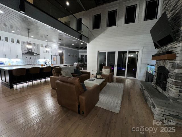 1550 S Main Street, Mount Pleasant, NC 28124