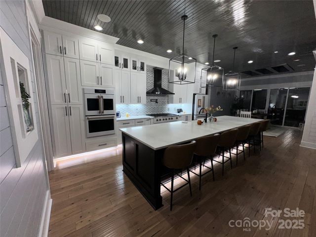 1550 S Main Street, Mount Pleasant, NC 28124