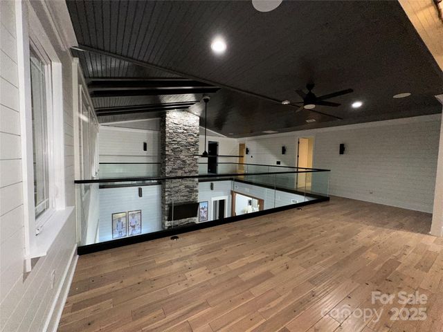 1550 S Main Street, Mount Pleasant, NC 28124