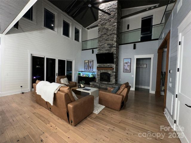 1550 S Main Street, Mount Pleasant, NC 28124