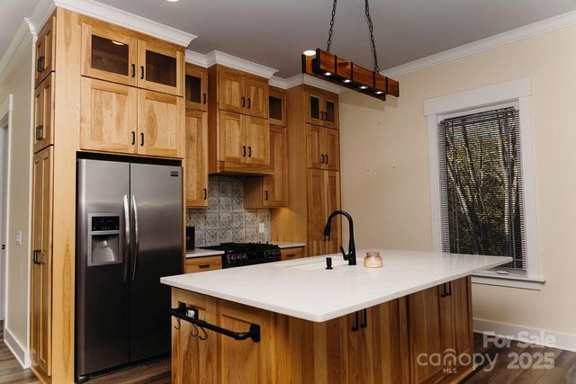 1550 S Main Street, Mount Pleasant, NC 28124