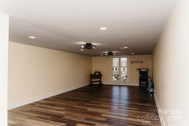 1550 S Main Street, Mount Pleasant, NC 28124