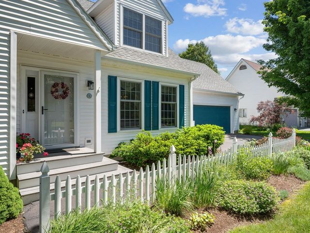 4 Oak Creek Drive, South Burlington, VT 05403