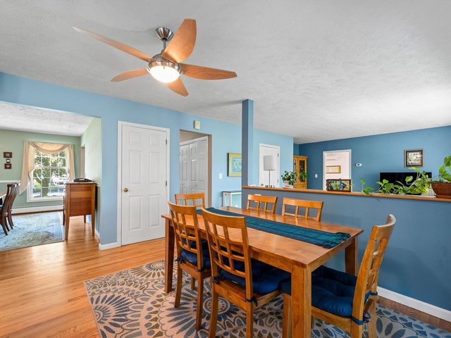 4 Oak Creek Drive, South Burlington, VT 05403