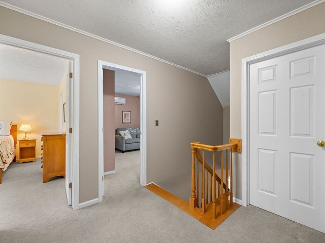 4 Oak Creek Drive, South Burlington, VT 05403