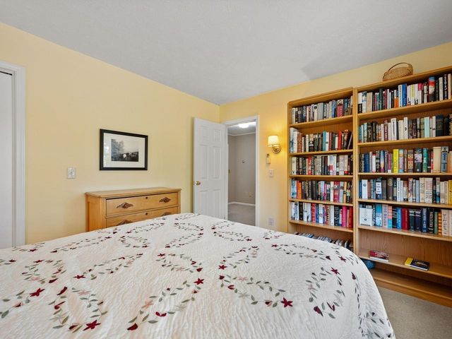 4 Oak Creek Drive, South Burlington, VT 05403