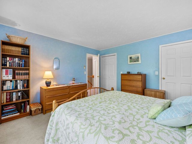 4 Oak Creek Drive, South Burlington, VT 05403