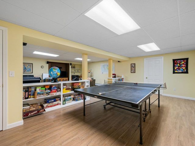 4 Oak Creek Drive, South Burlington, VT 05403