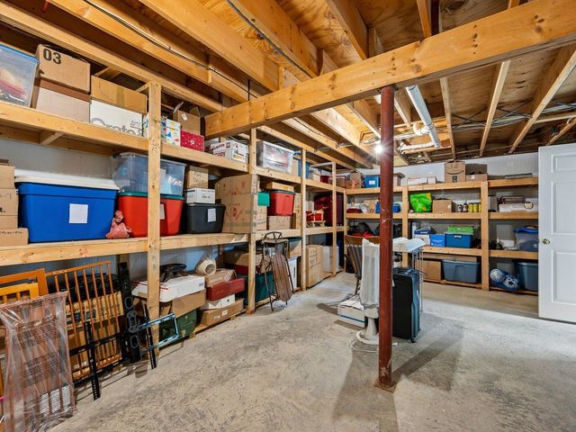 4 Oak Creek Drive, South Burlington, VT 05403